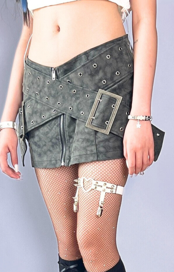 HEARTBREAKER THIGH HARNESS SERIES – BLACK VICE & WHITE HEAT